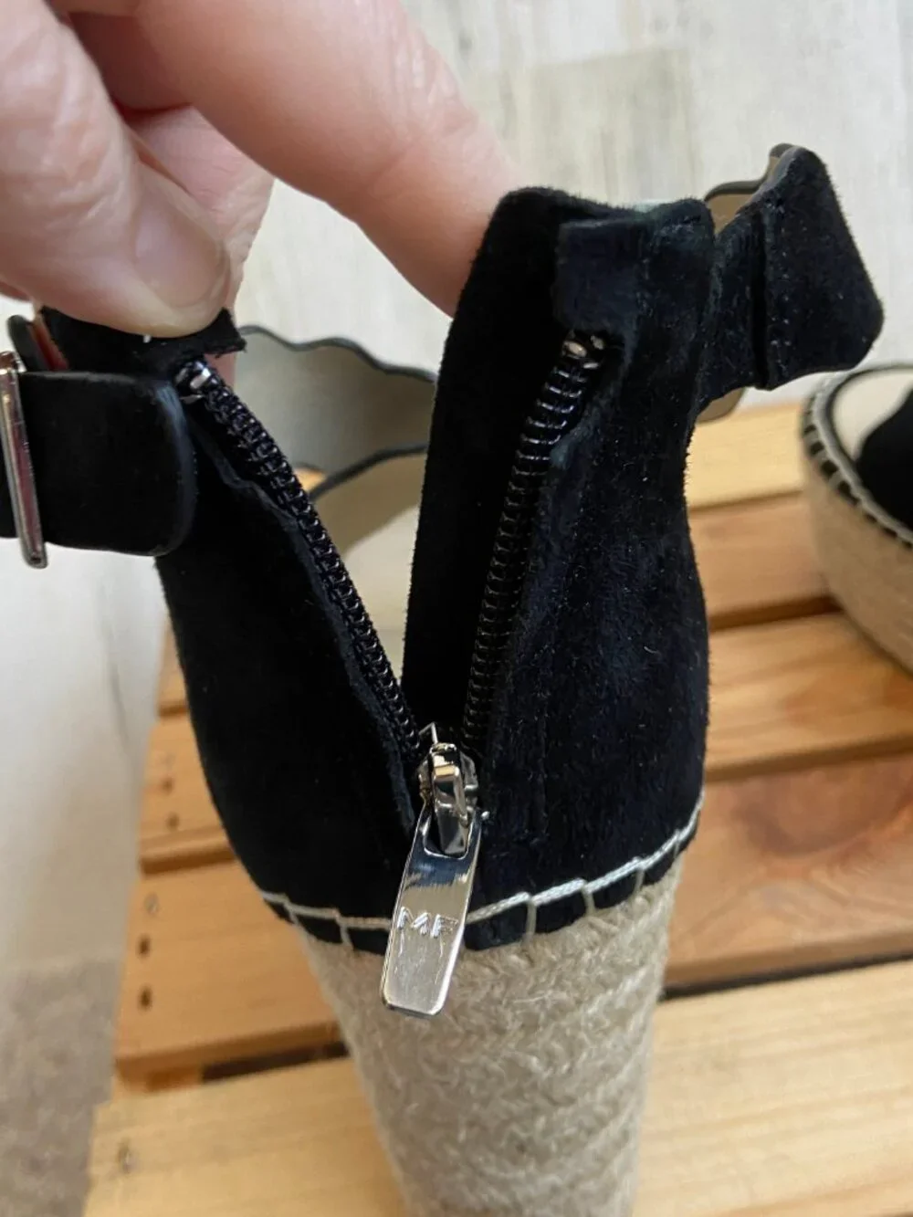 Marc Fisher Women's Size 8.5 Calita Platform Espadrille Heels Black Sandals